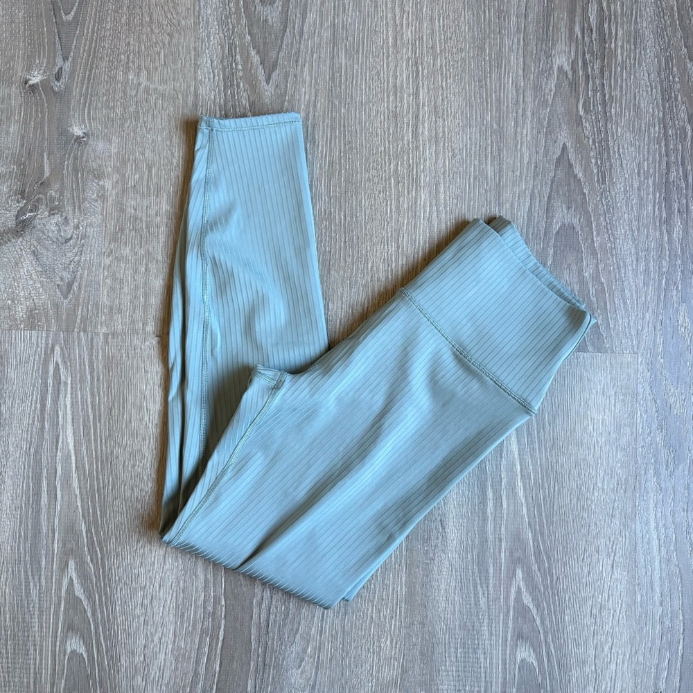 Vuori Inversion Rib Legging Medium - Picture 2 of 3